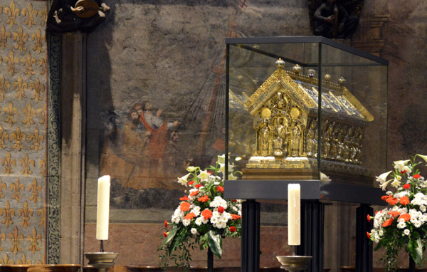 Karlschrein, containing the remains of Charlemagne since 1215 by order of Holy Roman Emperor Frederick II