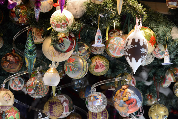 Glass ornaments, Wiener Christkindlmarkt