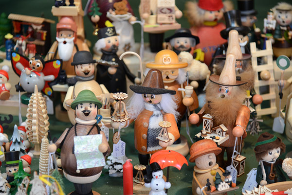 Wooden figurines, Wiener Christkindlmarkt