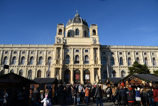 Christmas market at Maria-Theresien-Platz, Vienna