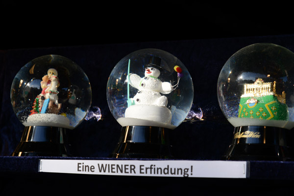 Snow globes, Weihnachtsdorf Maria-Theresien-Platz