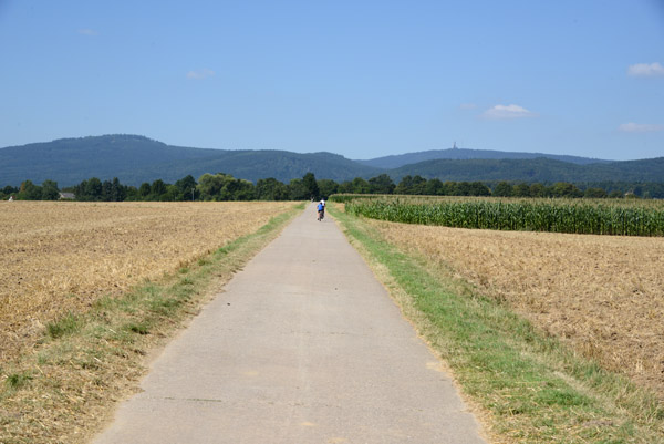 Cycling beneath the Taunus Mountains near Wehrheim