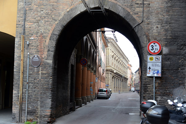 Gate on Via San Vitale, Bologna