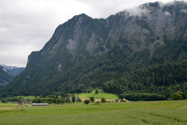 Ridge forming the east side of the Rhine Valley, Igis