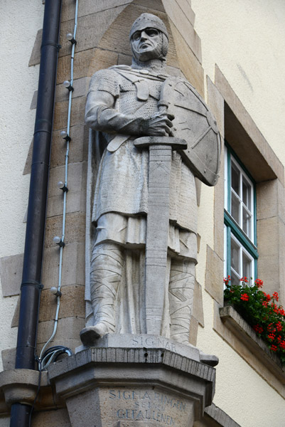 Statue of Sigmar on the Town Hall