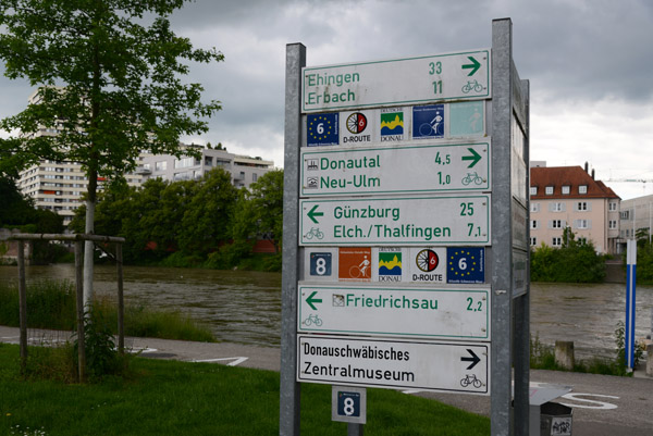 Continuing along the Donauradweg towards Günzberg shooting for Donauwörth