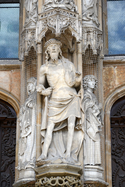 Faade sculpture of Jesus, Ulmer Mnster