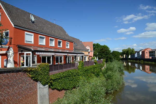 Crossing the Wörnitz via the Hindenburgstraße bridge