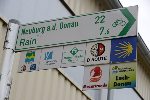 Heading towards Neuburg, the first major town on this stage