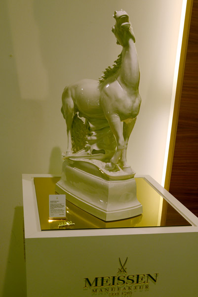 Meissen Porcelain horse - Esserpferd 22000