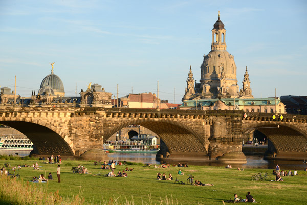 Augustusbrcke and dome of the Baroque Frauenkirche, built 1726-1743, destroyed 1945, rebuilt 1994-2005 