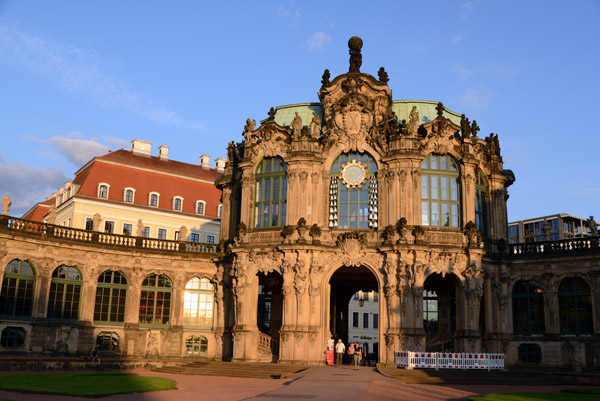 Glockenspielpavilion, Dresdner Zwinger, late afternoon