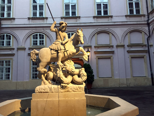 Fontána sv. Juraja - St. George Fountain, Primatial Palace Courtyard, Bratislava