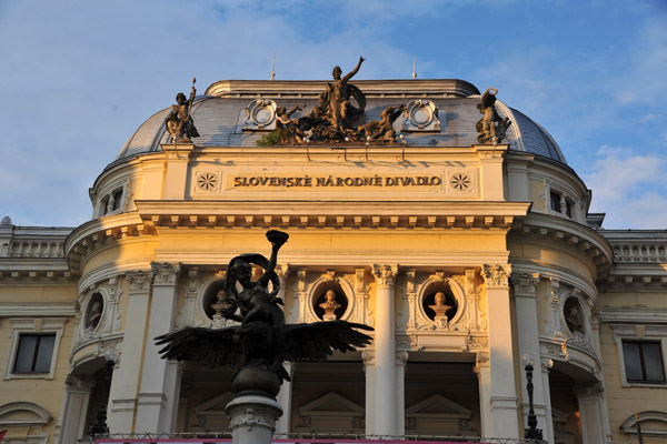 Slovensk nrodn divadlo - Slovak National Theatre