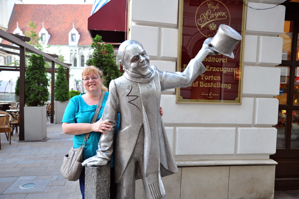 Debbie with the Schöne Náci sculpture at Café Mayer, Bratislava