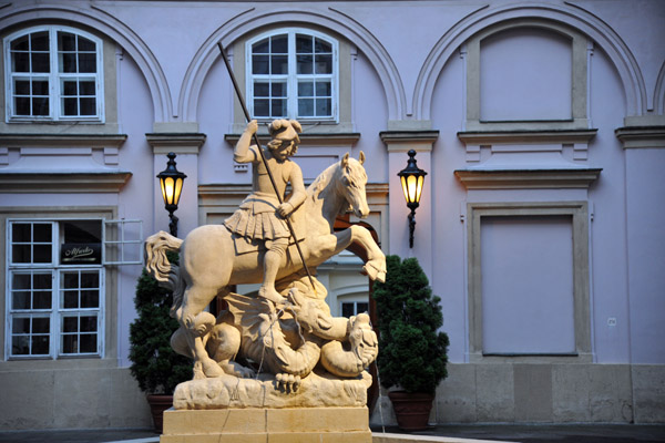 Fontna sv. Juraja - St. George Fountain, Primatial Palace Courtyard, Bratislava