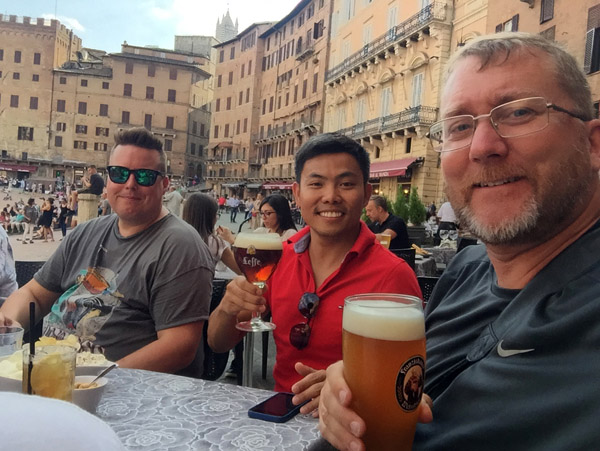 After-touring drinks on the Piazza del Campo