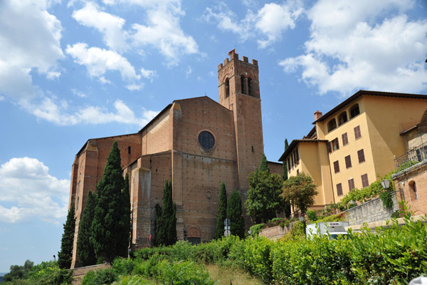 Basilica Cateriniana San Domenico, 1226-1265