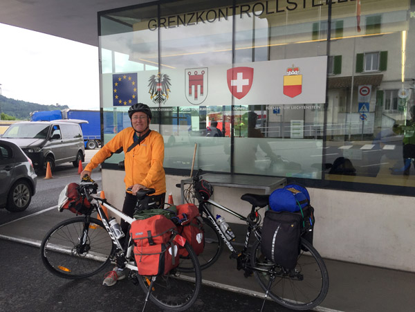 Grenzkontrollstelle Tisis - Liechtenstein-Austria Border