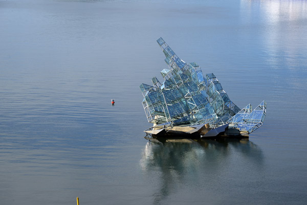 Floating Sculpture She Lies depicting a shipwreck in the Arctic 