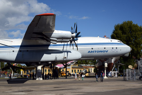 Antonov An-22, the world's largest propeller plane