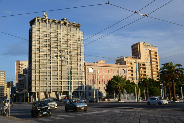 Piazza Deffenu, Via Roma, Cagliari