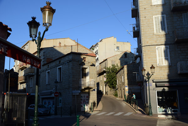 Rue Jean Nicoli heading uphill in the Porto-Vecchio