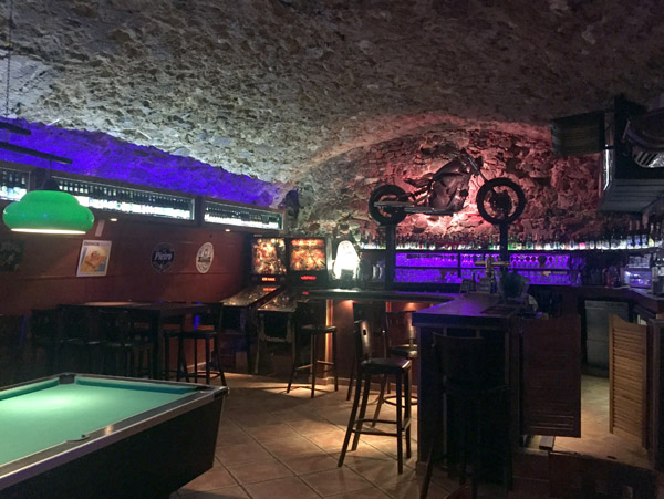 Cellar Bar, Calvi