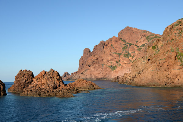 Passage between mainland Corsica and the Isula di Gargali