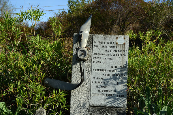 Memorial to the 1976 Elba plane crash that killed Aldo Pizzocolo