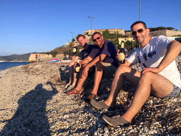 Morning on the Spiaggia delle Ghiaie with Ralph, Keith and Chrstian
