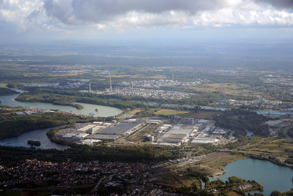 Automobilwerk Wörth-am-Rhein (Daimler) and the Karlsruhe Oberrhein Oil Refinery