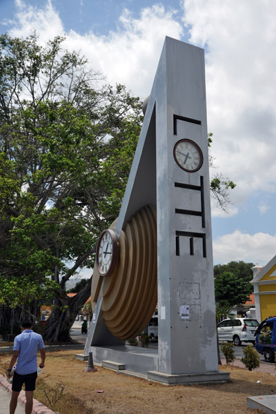 Lotte clock, Dili