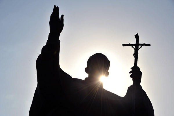 Late afternoon at the Pope John Paul II monument