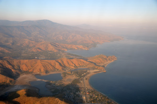 Tasi Tolu seen on the approach to Dili Airport