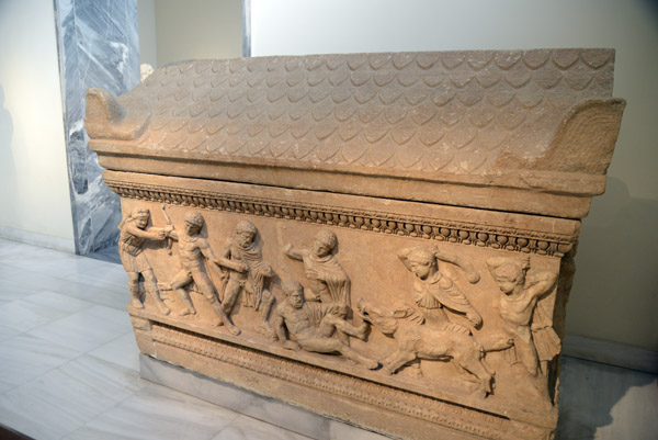 Attic sarcophagus, Pentelic marble, Patras, 150-170 AD
