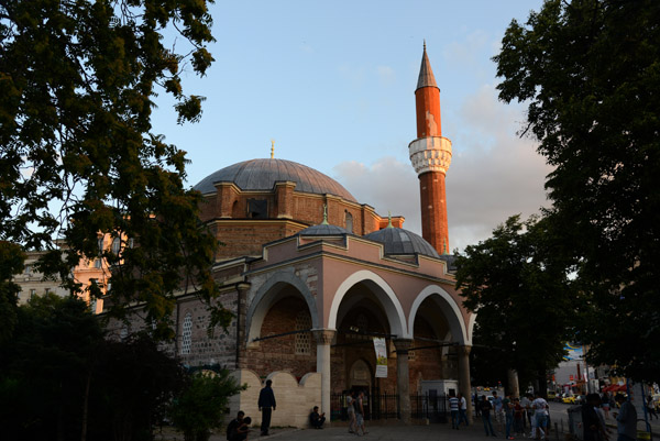 Banya Bashi Masjid, 16th C. Ottoman mosque bulit over thermal spa