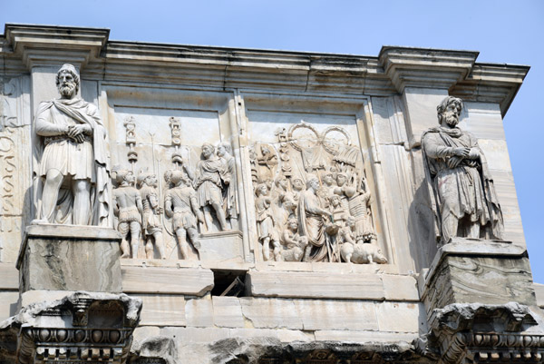 Arch of Constantine detail