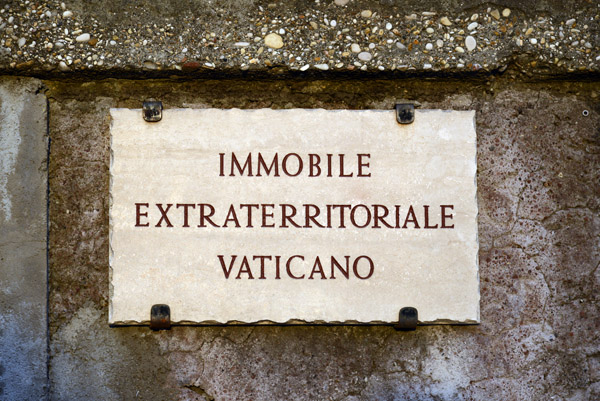 Immobile Extraterritoriale Vaticano - Vatican Extraterritorial Property