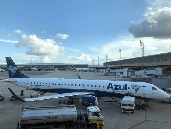 Azul EMB-195 at Brasilia (PT-AXI)