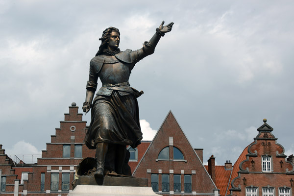 Statue Philippe-Christine de Lalaing, Grand'Place, Tournai
