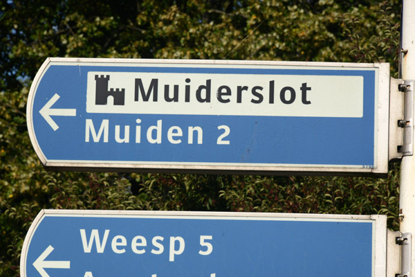 Roadsign to Muiden and Weesp