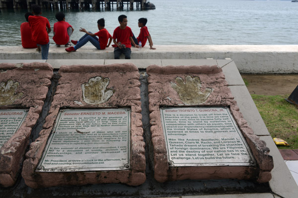 The Hands That Freed the Nation - 1991 termination of the US Forces base agreement