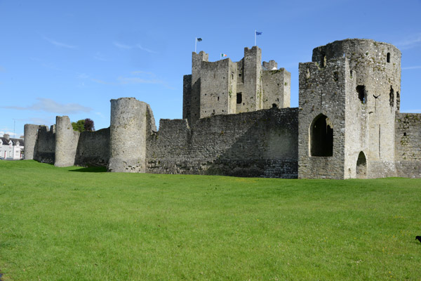 Trim Castle was completed around 1224 by Walter de Lacy, Lord of Meath