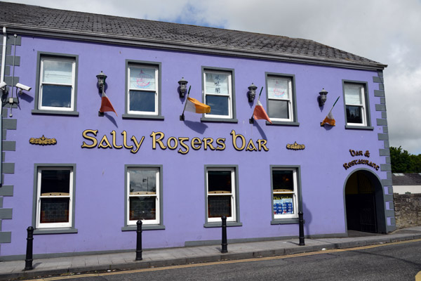 Sally Rogers Bar at the Boyne bridge, Trim