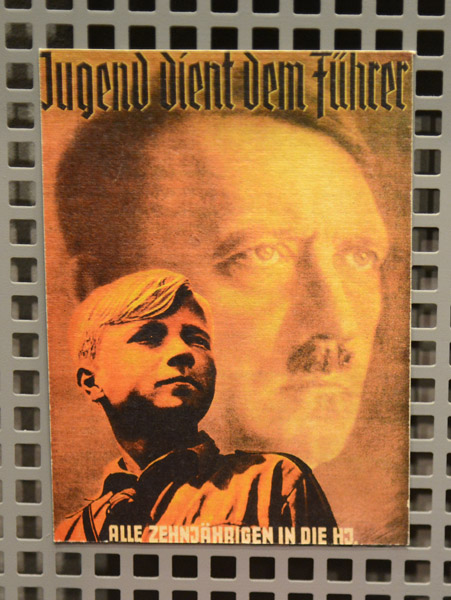Jugend dient dem Führer - Hitler Youth from 10 years of age