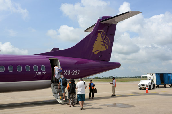 Cambodia Angkor Air ATR72 (XU-237) at REP