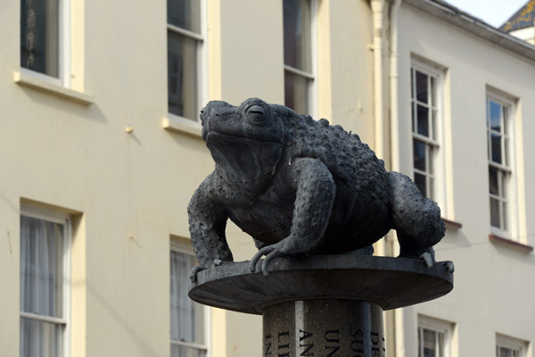 L Boun Crapaud, the Good Toad, Charing Cross, St. Helier