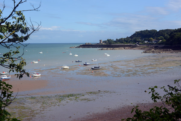 Low tide, St. Catherine, Jersey