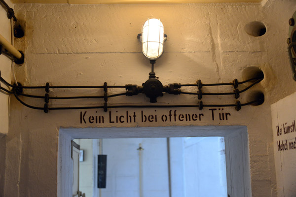 Kein Licht bei offener Tr, German barracks, Sttzpunkt Rotenstein